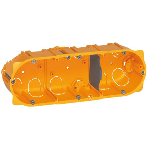 [LEG080043] Boîtier triple (hor./vert.) pour cloison creuse H.40mm Legrand Batibox